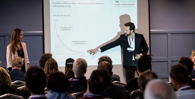 Miguel Afán de Ribera at an industry event